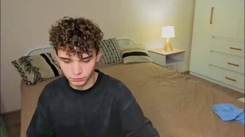 _reverse_gang_ Cam Model Chat September 27, 2025