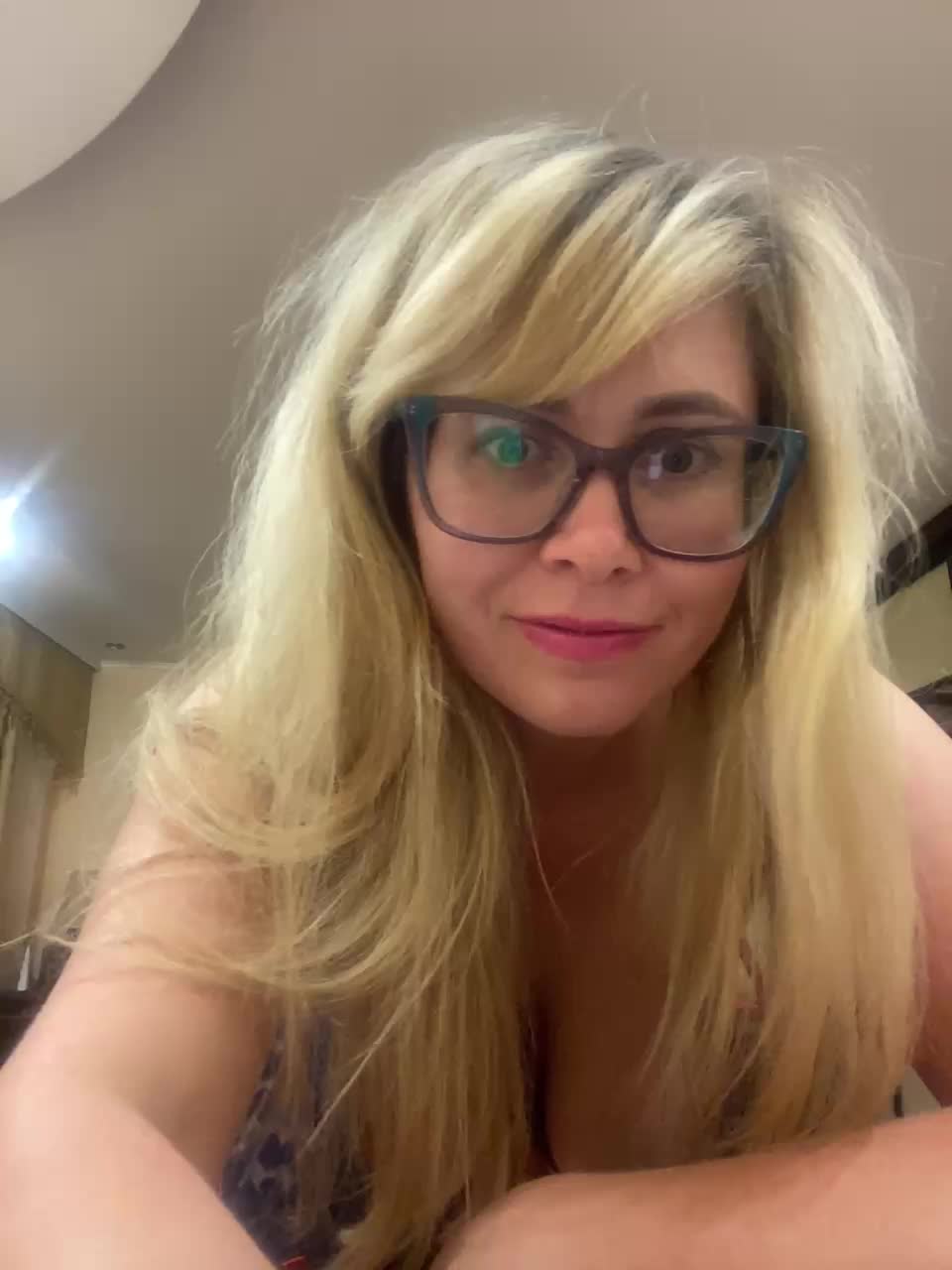 Elegant00Girl Cam Model Chat September 27, 2025