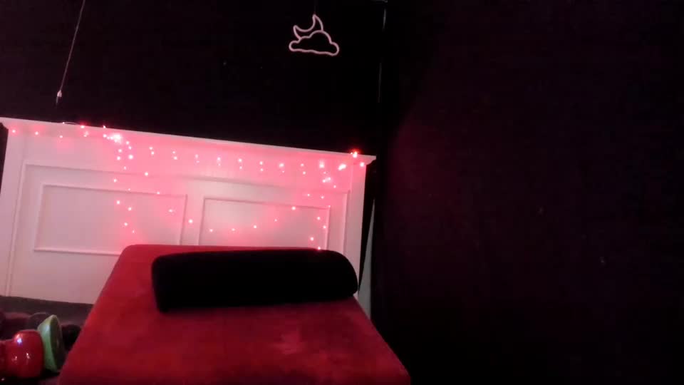 livinsubspace Cam Model Chat September 27, 2025