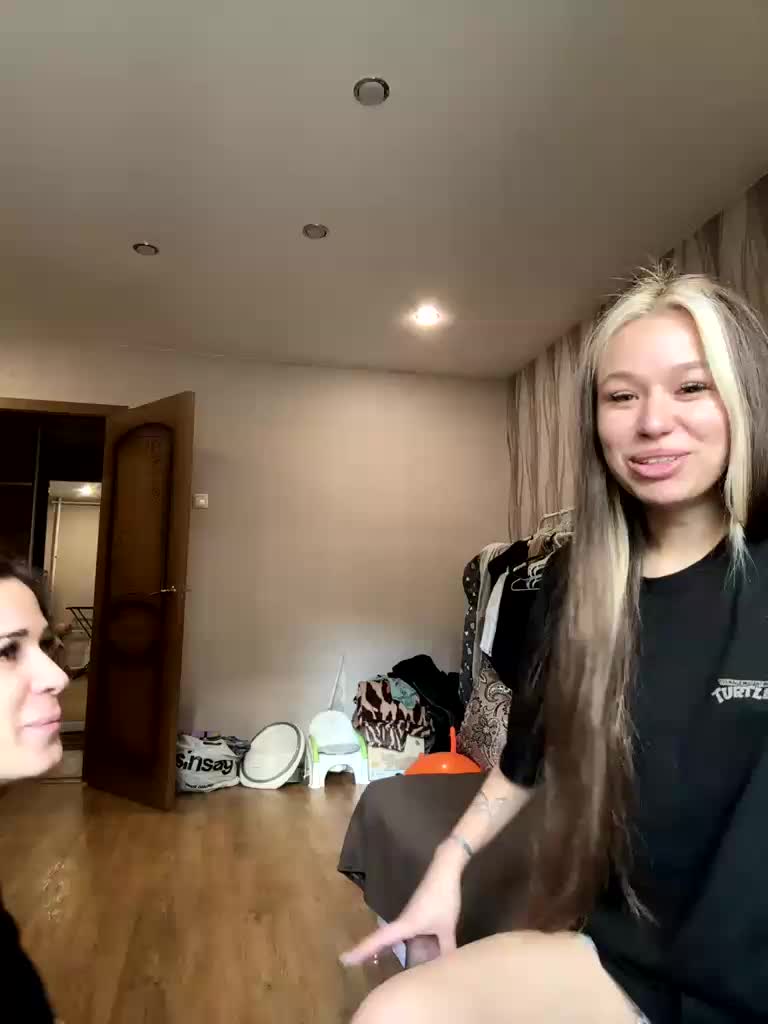 askorbinkiii Cam Model Chat September 27, 2025