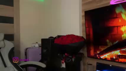 Sofi-Mi Cam Model Chat September 27, 2025