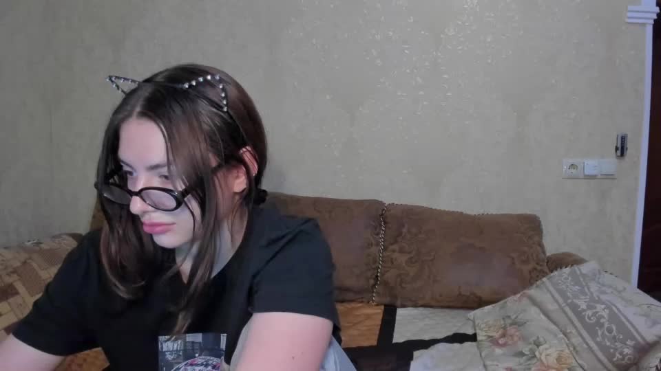 lizzi_muur Cam Model Chat September 27, 2025