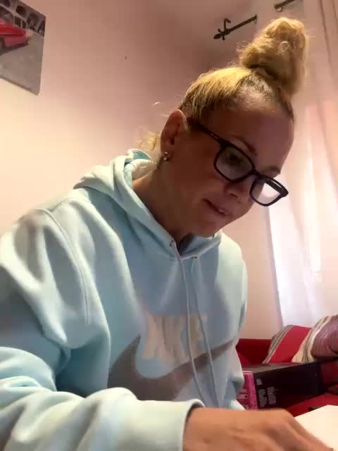 Latinasexy4 Cam Model Chat September 27, 2025