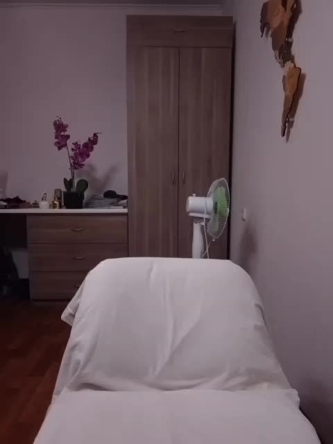 Lady_in_Red Cam Model Chat September 27, 2025