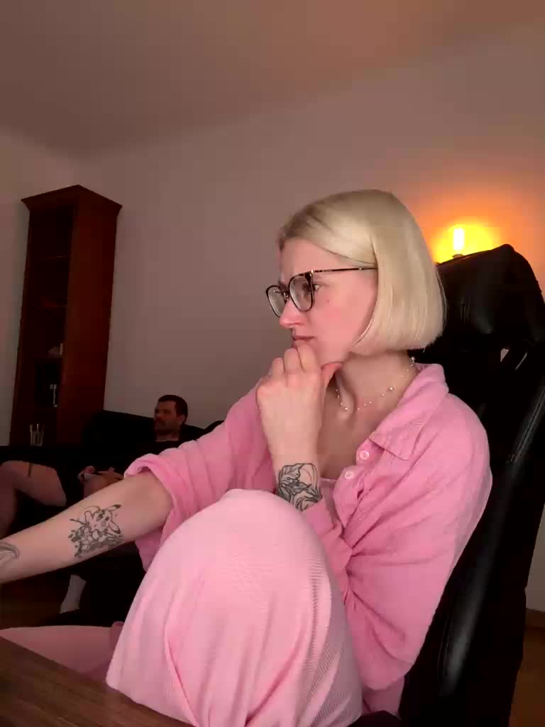 Sexy-Sweets Cam Model Chat September 27, 2025