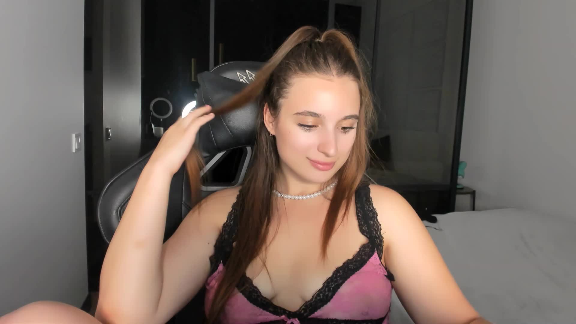 Dariadeluxe Cam Model Chat September 27, 2025