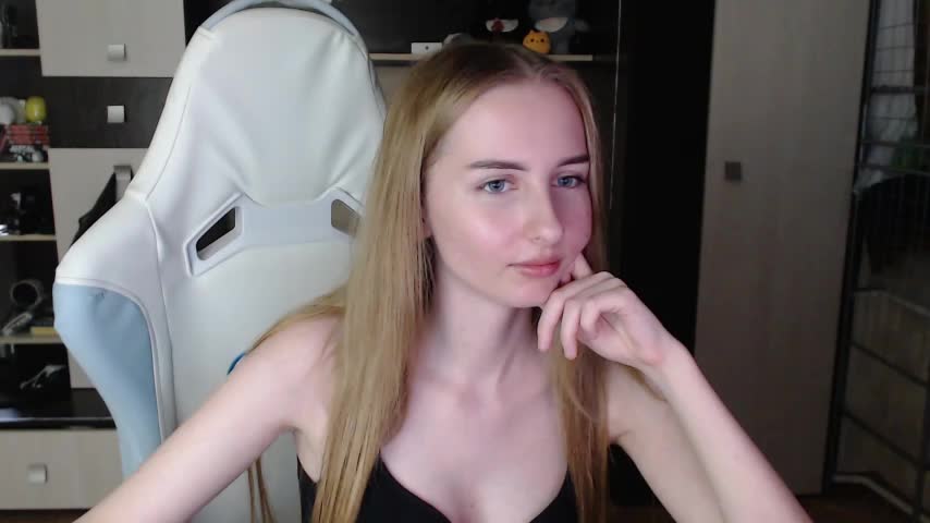 Cutti_Crystal Cam Model Chat September 27, 2025