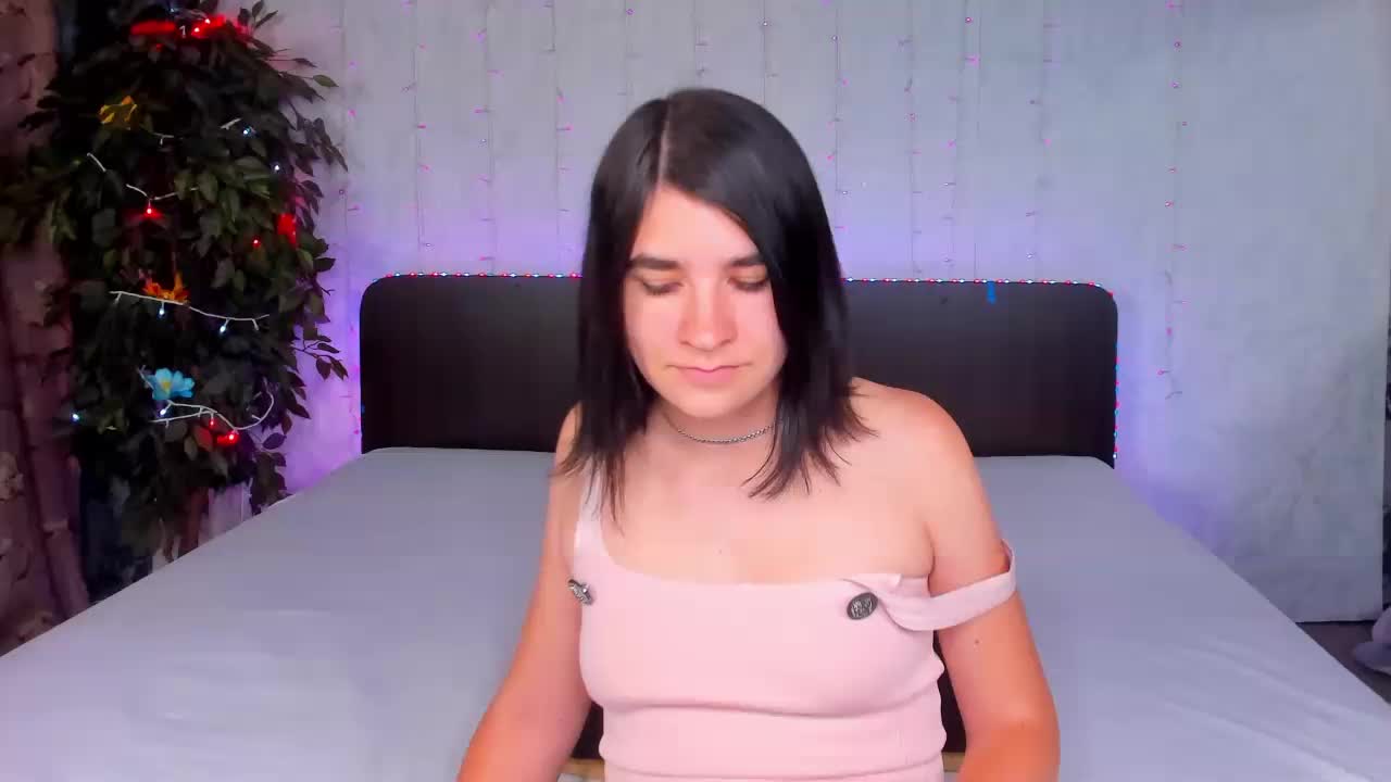 Polly-Love Cam Model Chat September 27, 2025