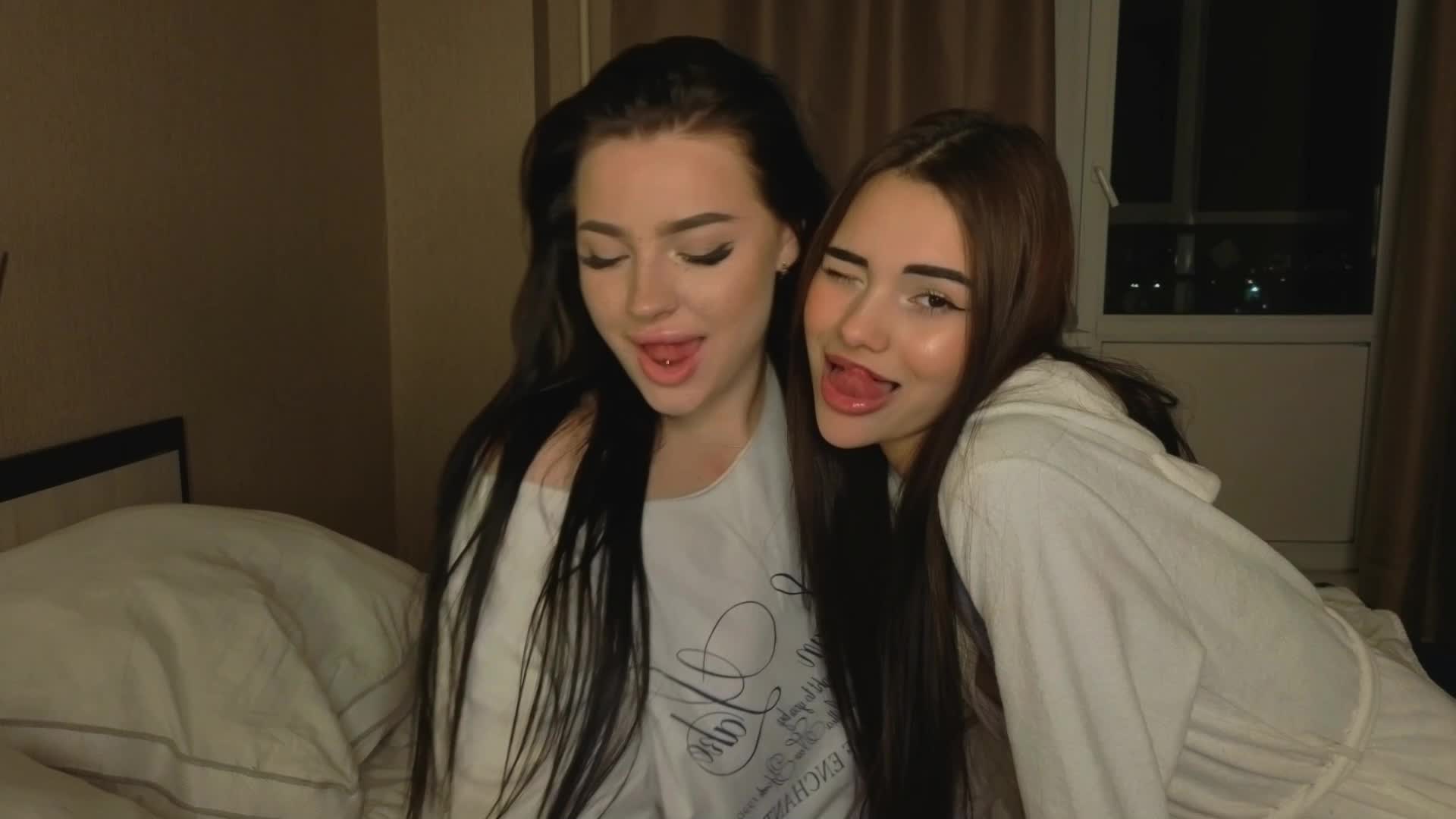 LisaAndDenis Cam Model Chat September 27, 2025