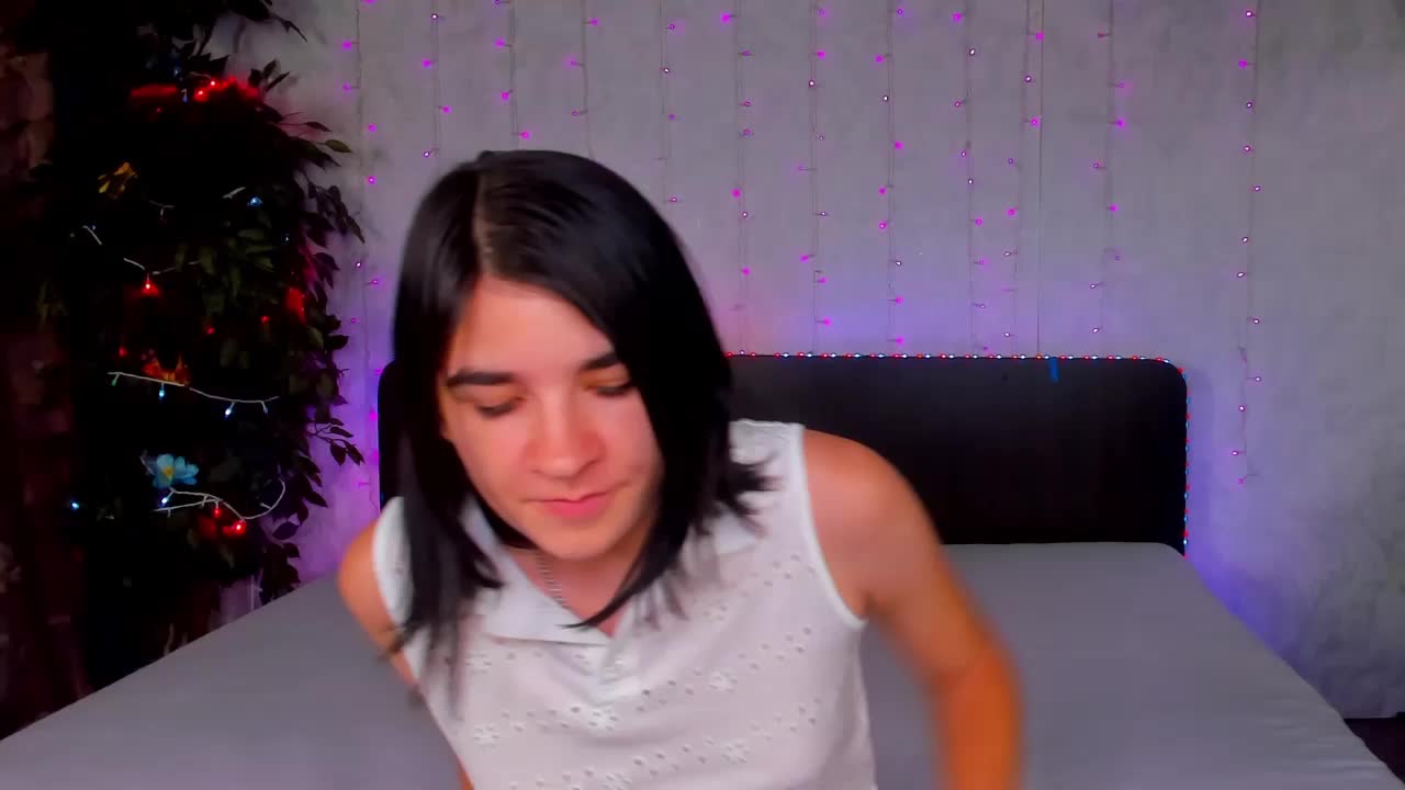 Polly-Love Cam Model Chat September 27, 2025