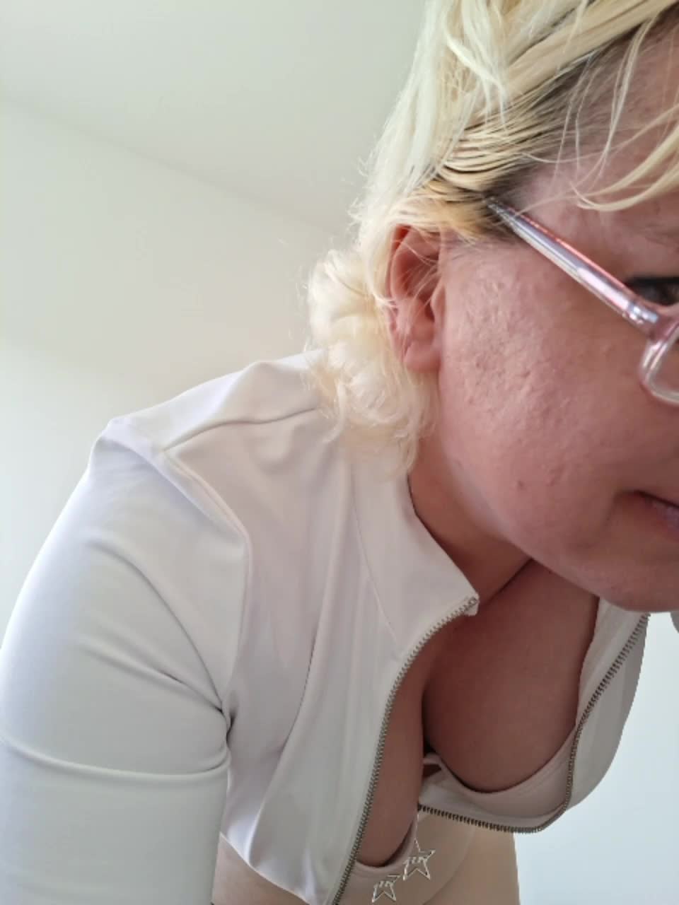 Vika211 Cam Model Chat September 27, 2025