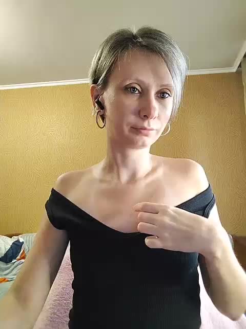 -Christina- Cam Model Chat September 27, 2025