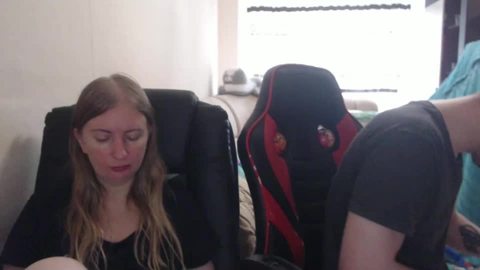 jenisandpeter Cam Model Chat September 27, 2025