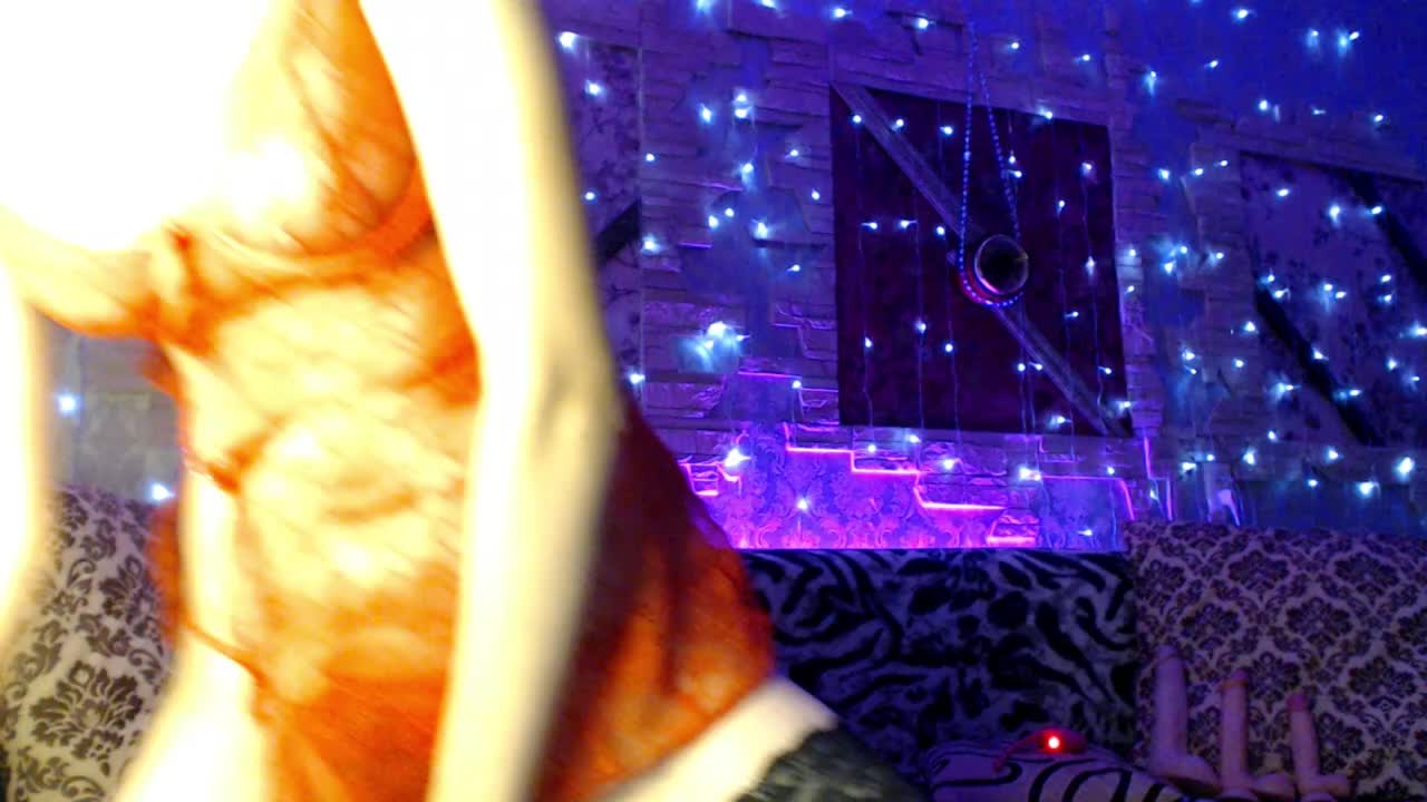 Tinellia Cam Model Chat September 27, 2025