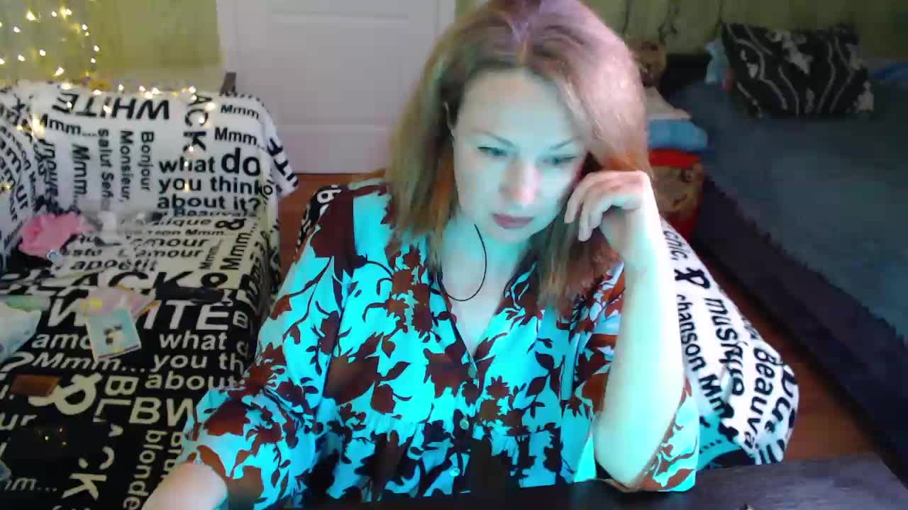 MeganIris Cam Model Chat September 27, 2025