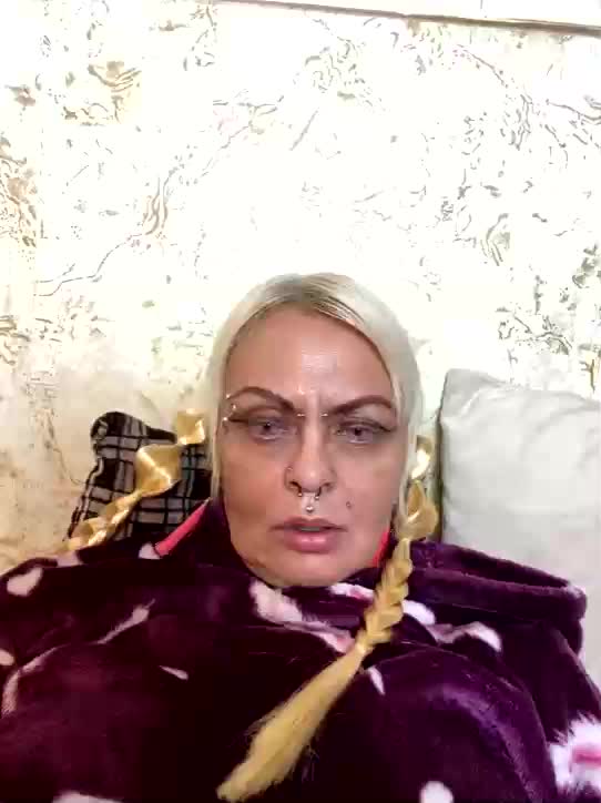 GardenerofIllusions Cam Model Chat September 27, 2025