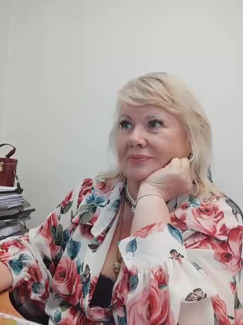 BESTija-1 Cam Model Chat September 27, 2025