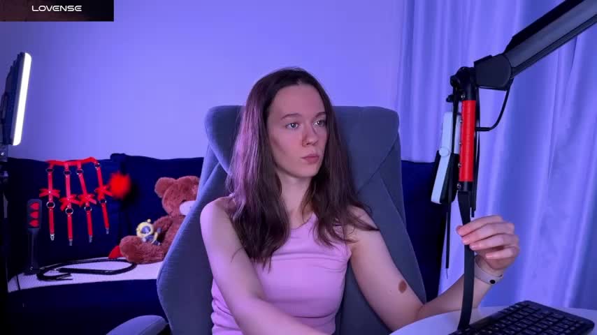 SharkyBaby Cam Model Chat September 27, 2025