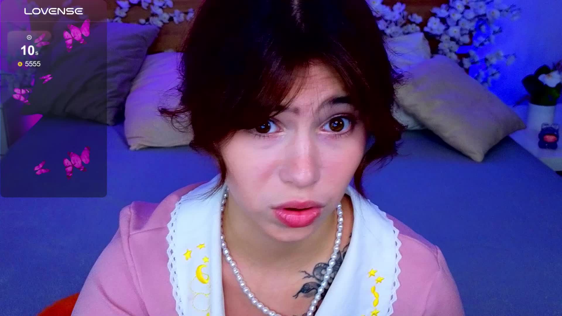 CoralineJones Cam Model Chat September 27, 2025