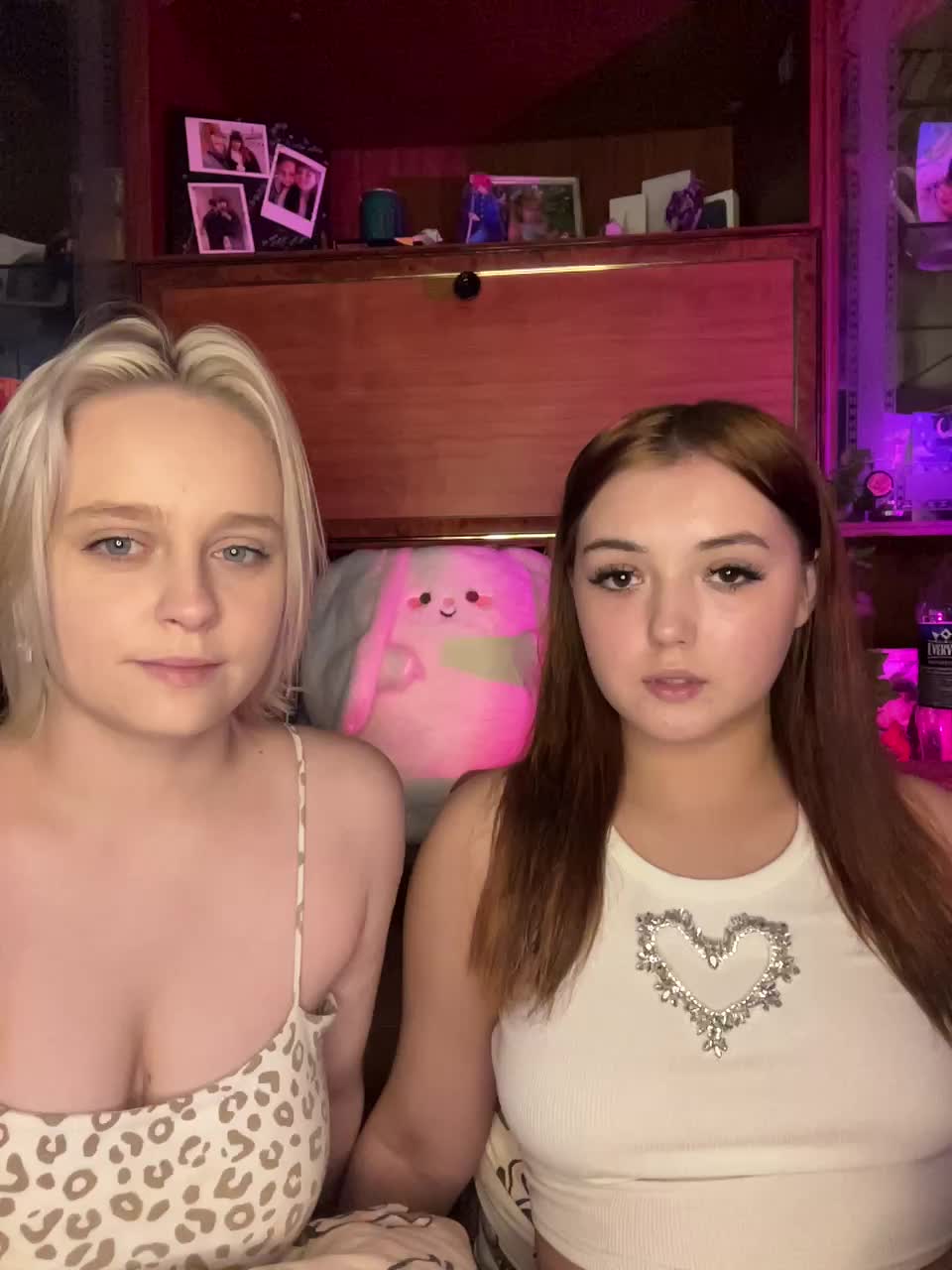 The-best-babies Cam Model Chat September 27, 2025