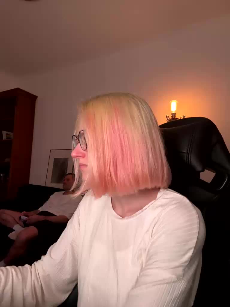 Sexy-Sweets Cam Model Chat September 27, 2025