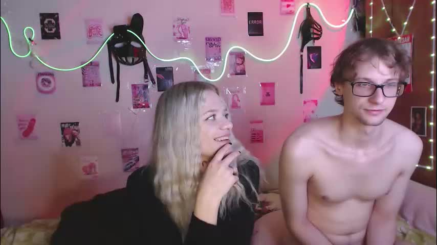 your_horny_friends Cam Model Chat September 27, 2025