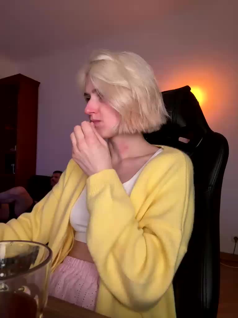 Sexy-Sweets Cam Model Chat September 27, 2025