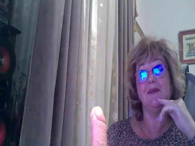 KarinkaSweet Cam Model Chat September 27, 2025