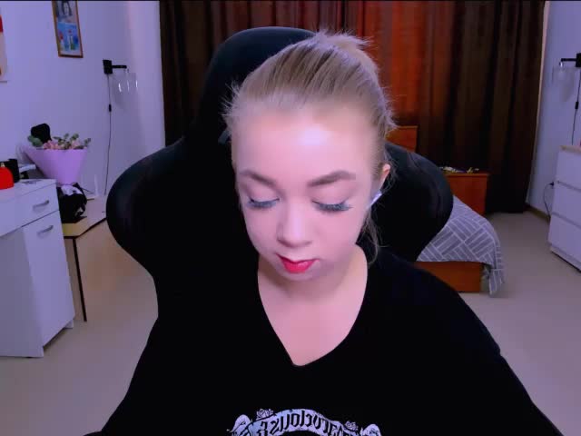 BabyNicole Cam Model Chat September 27, 2025