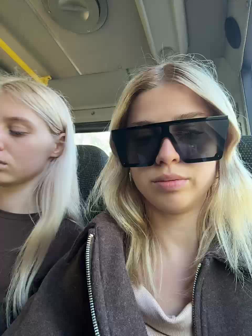 VibroMashulkaDashulka Cam Model Chat September 27, 2025