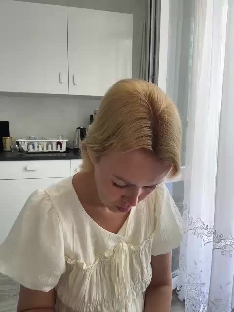 vik77777A Cam Model Chat September 27, 2025