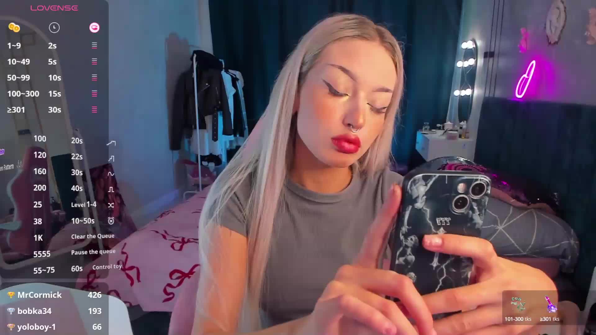 WhiteMinti Cam Model Chat September 27, 2025