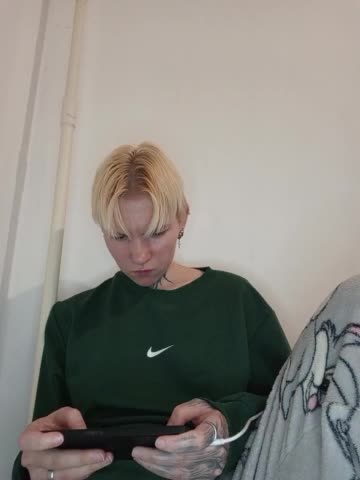 Zhenyya- Cam Model Chat September 27, 2025