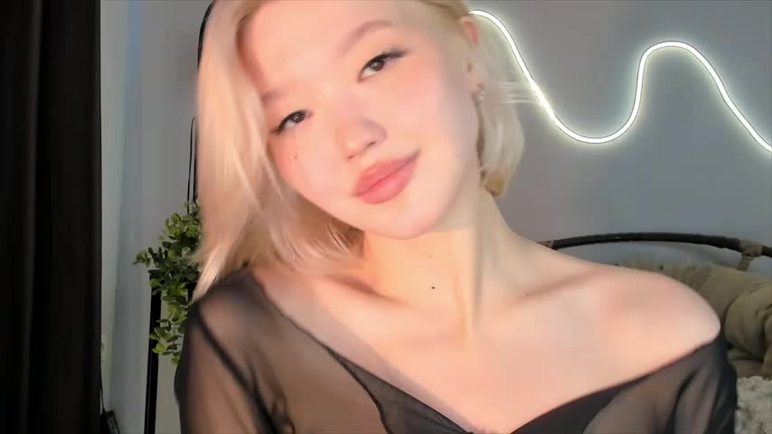 milli_sun_ Cam Model Chat September 27, 2025