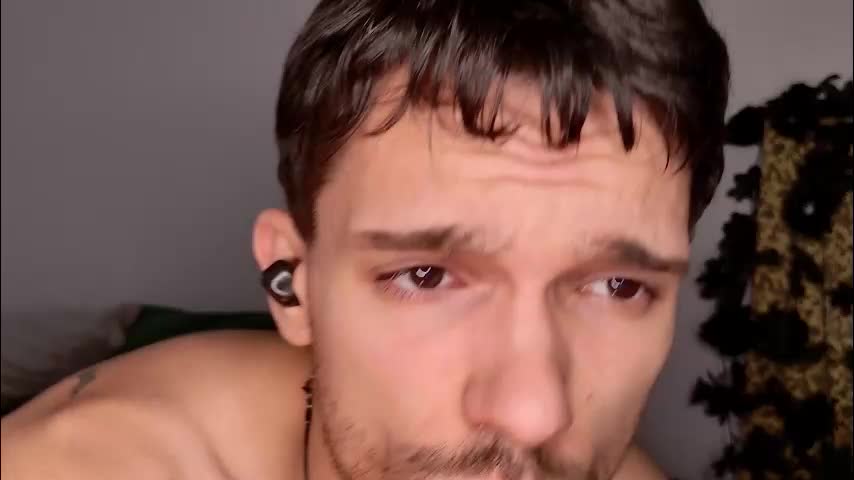 jackdesfeux Cam Model Chat September 27, 2025