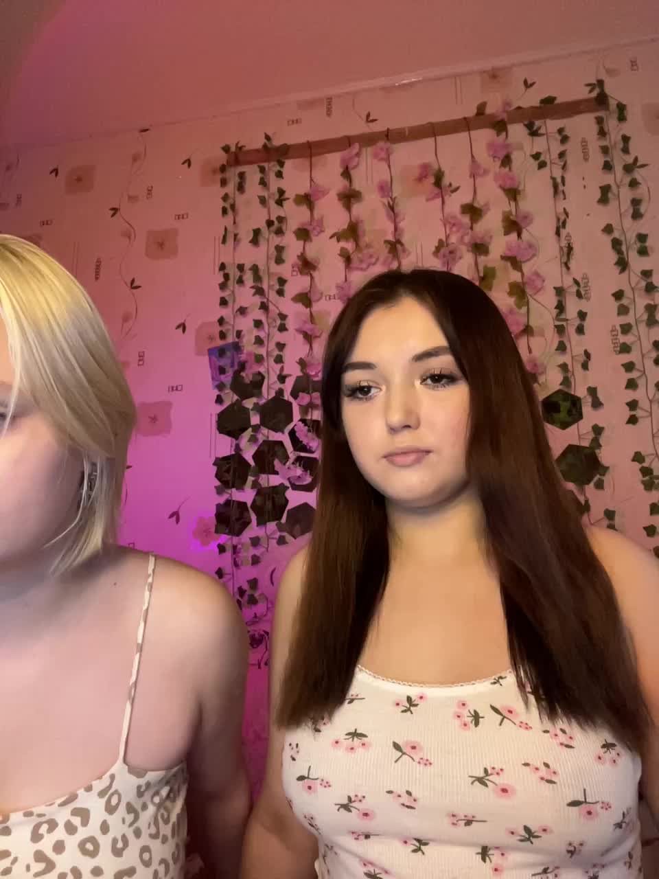 The-best-babies Cam Model Chat September 27, 2025