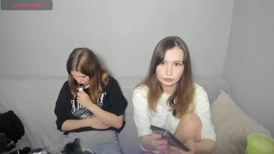 eumomino Cam Model Chat September 27, 2025