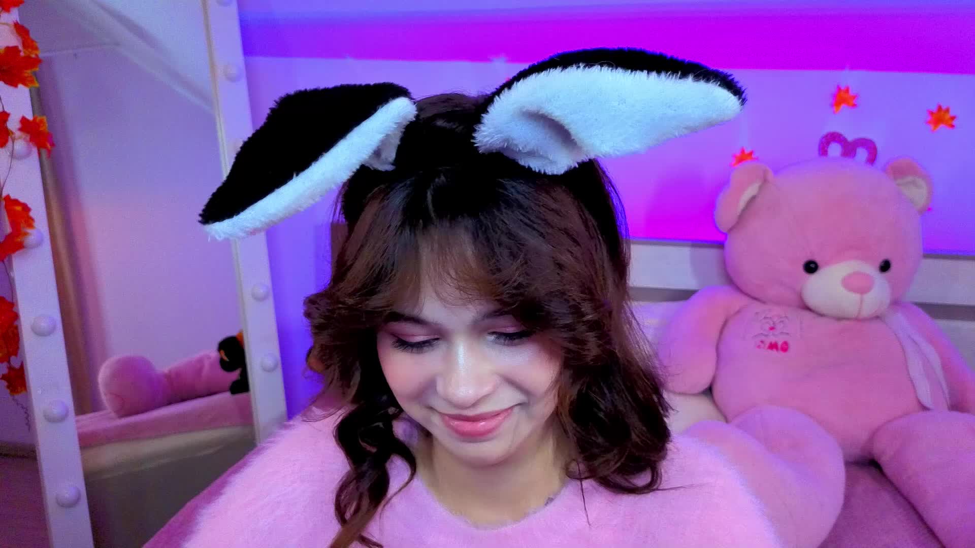 CoralineJones Cam Model Chat September 27, 2025