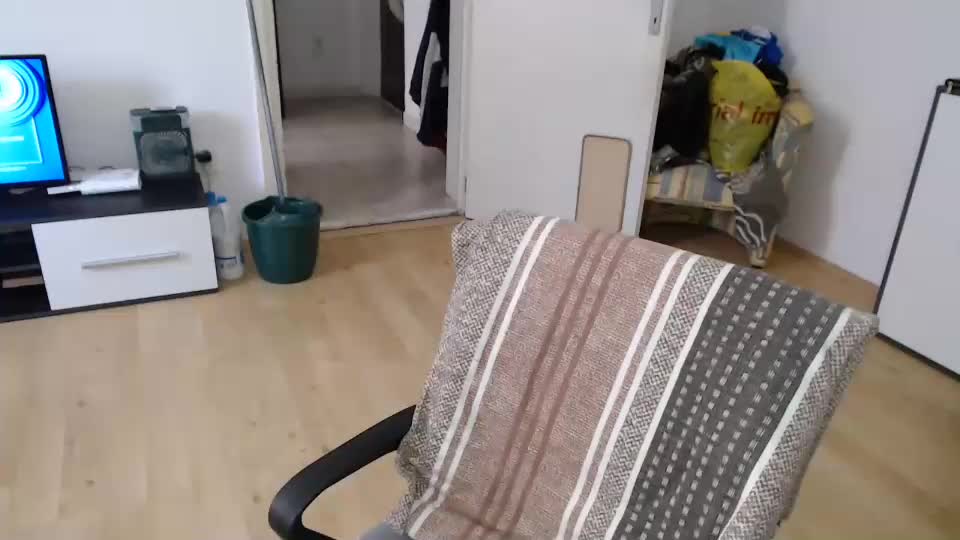 aliens4twenty Cam Model Chat September 27, 2025