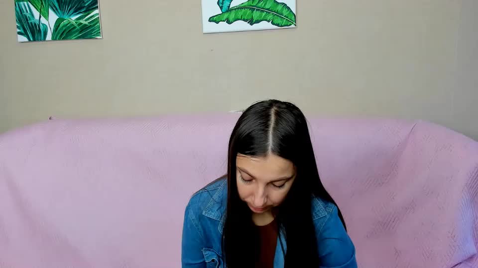 sinthiahug Cam Model Chat September 27, 2025