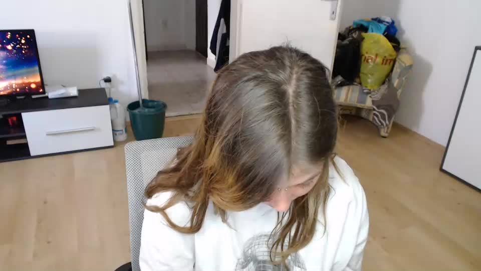 aliens4twenty Cam Model Chat September 27, 2025