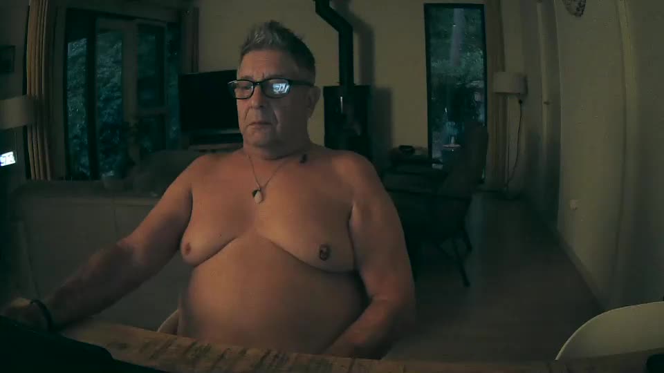 woodwurm Cam Model Chat September 27, 2025