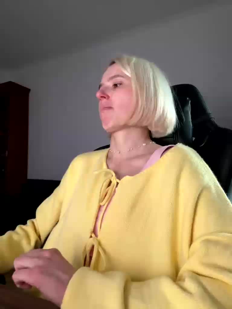 Sexy-Sweets Cam Model Chat September 27, 2025
