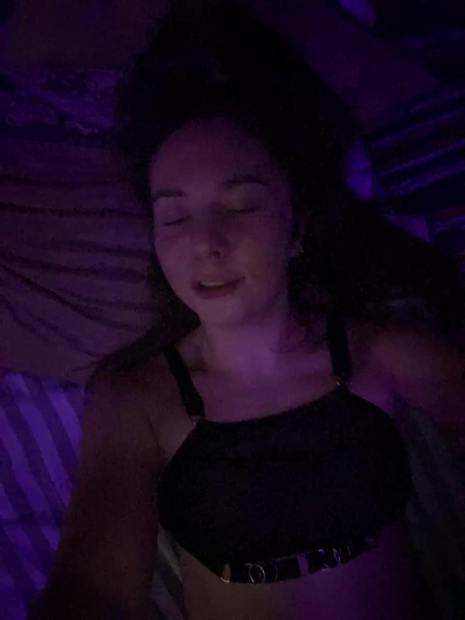 HelgaLeo Cam Model Chat September 27, 2025