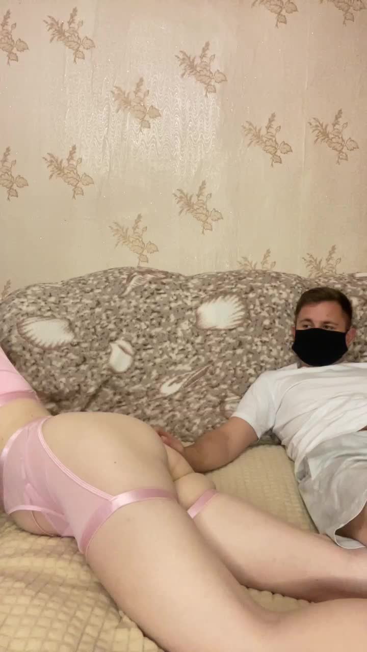 Sun-Moon Cam Model Chat September 27, 2025