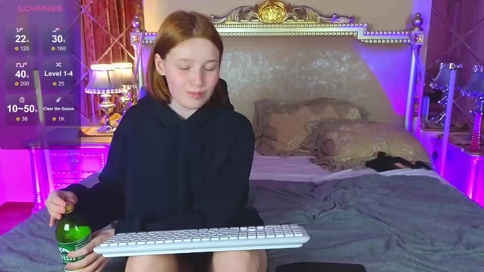 berry_assortment Cam Model Chat September 27, 2025