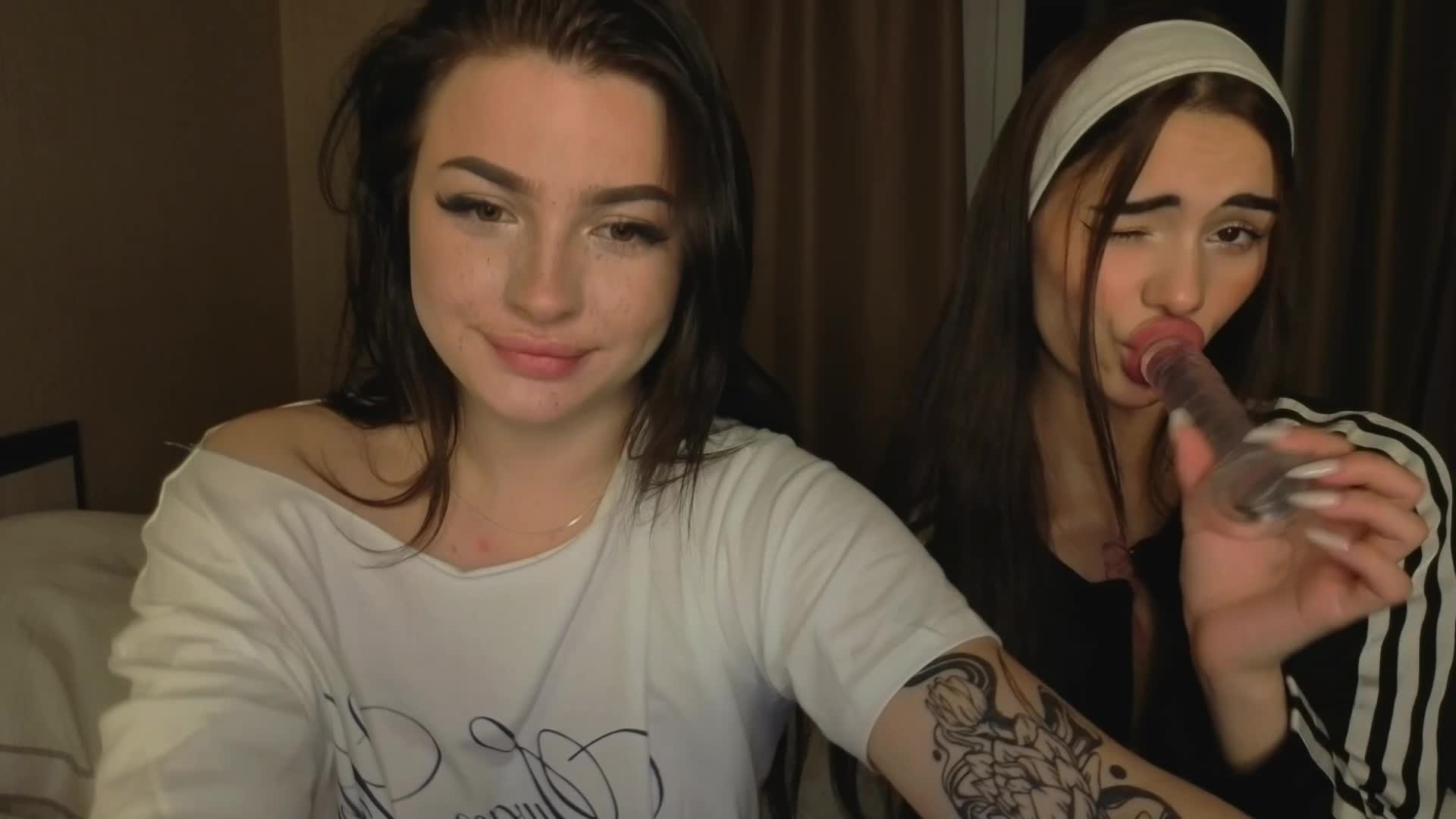 LisaAndDenis Cam Model Chat September 27, 2025