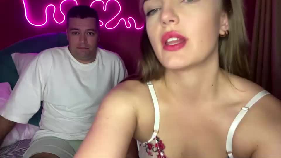 deeplookscouple Cam Model Chat September 27, 2025