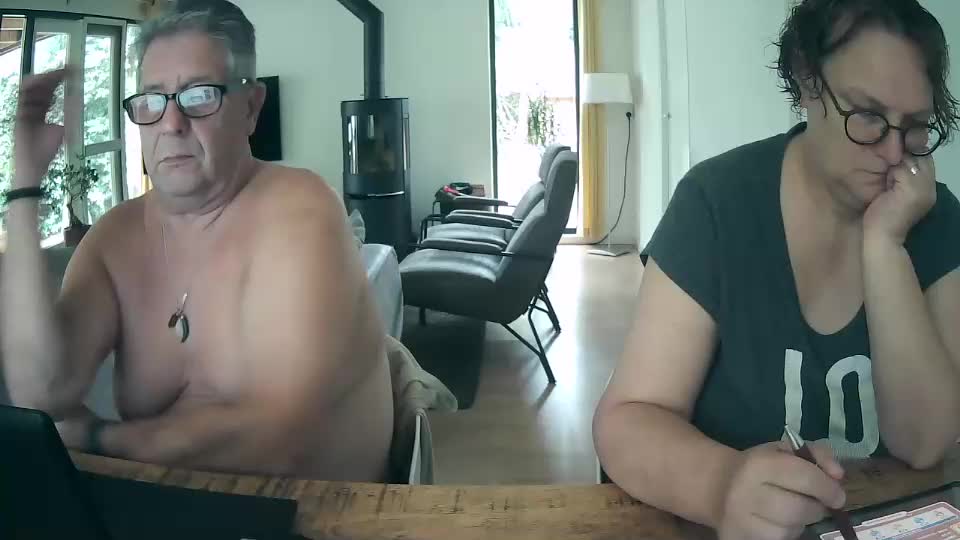 woodwurm Cam Model Chat September 27, 2025