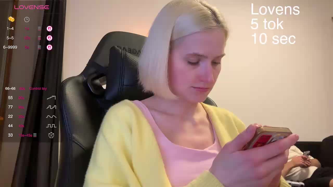 Sexy-Sweets Cam Model Chat September 27, 2025